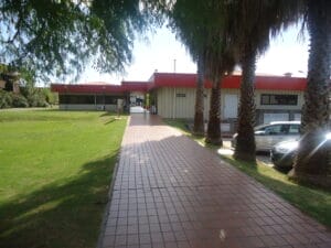 Visita académica de alumnos y profesores de la Escuela Francesa de negocios al Laboratorio Tecnológico del Uruguay